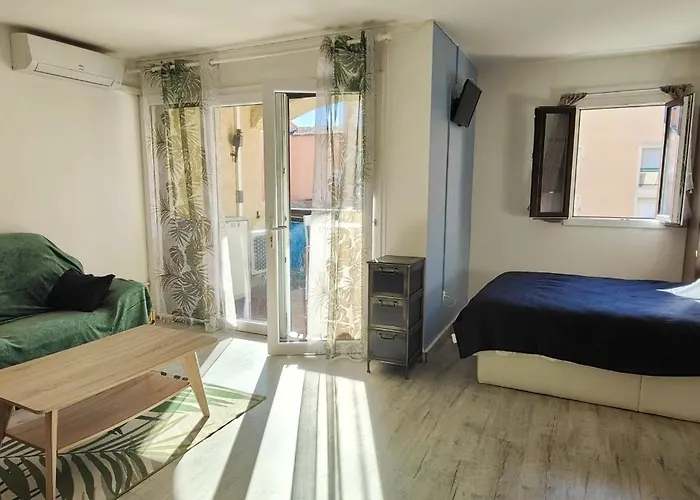 Modern Seaside Studio